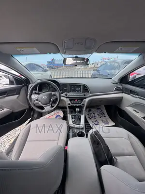 Hyundai Elantra 2017 Silver