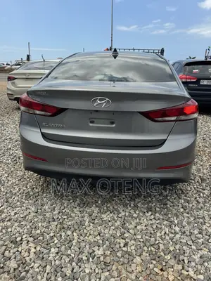 Hyundai Elantra 2017 Silver