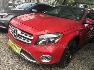 Mercedes-Benz GLA 250 2018 Red