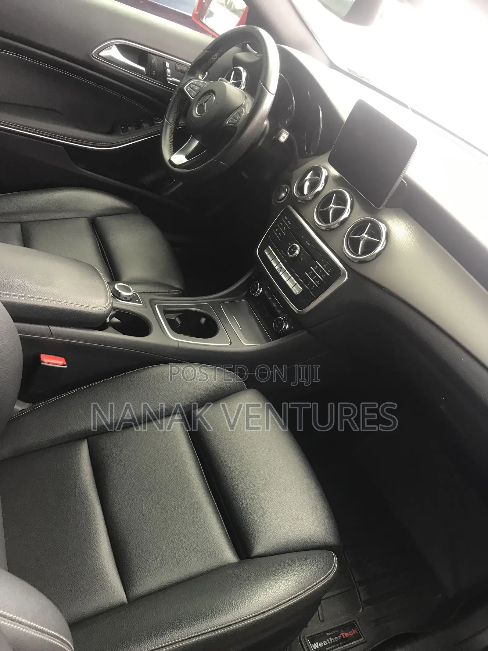 Mercedes-Benz GLA 250 2018 Red