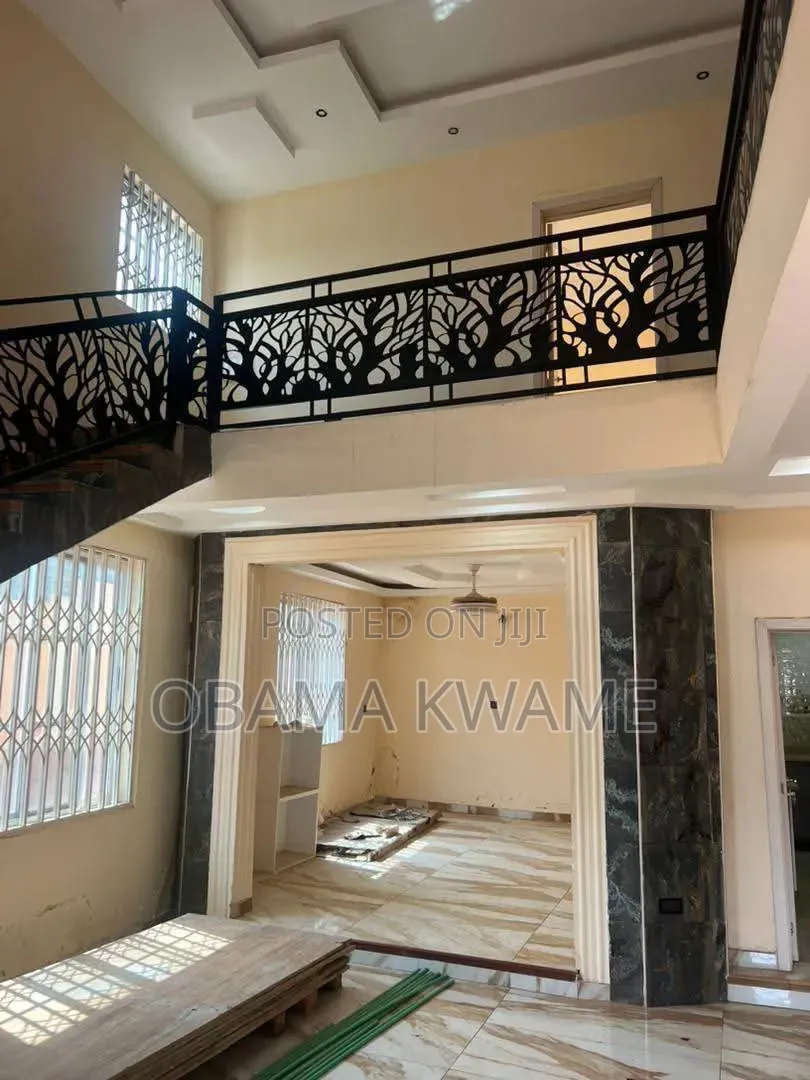 4bdrm House in Laryea Homes, Kwabenya for sale