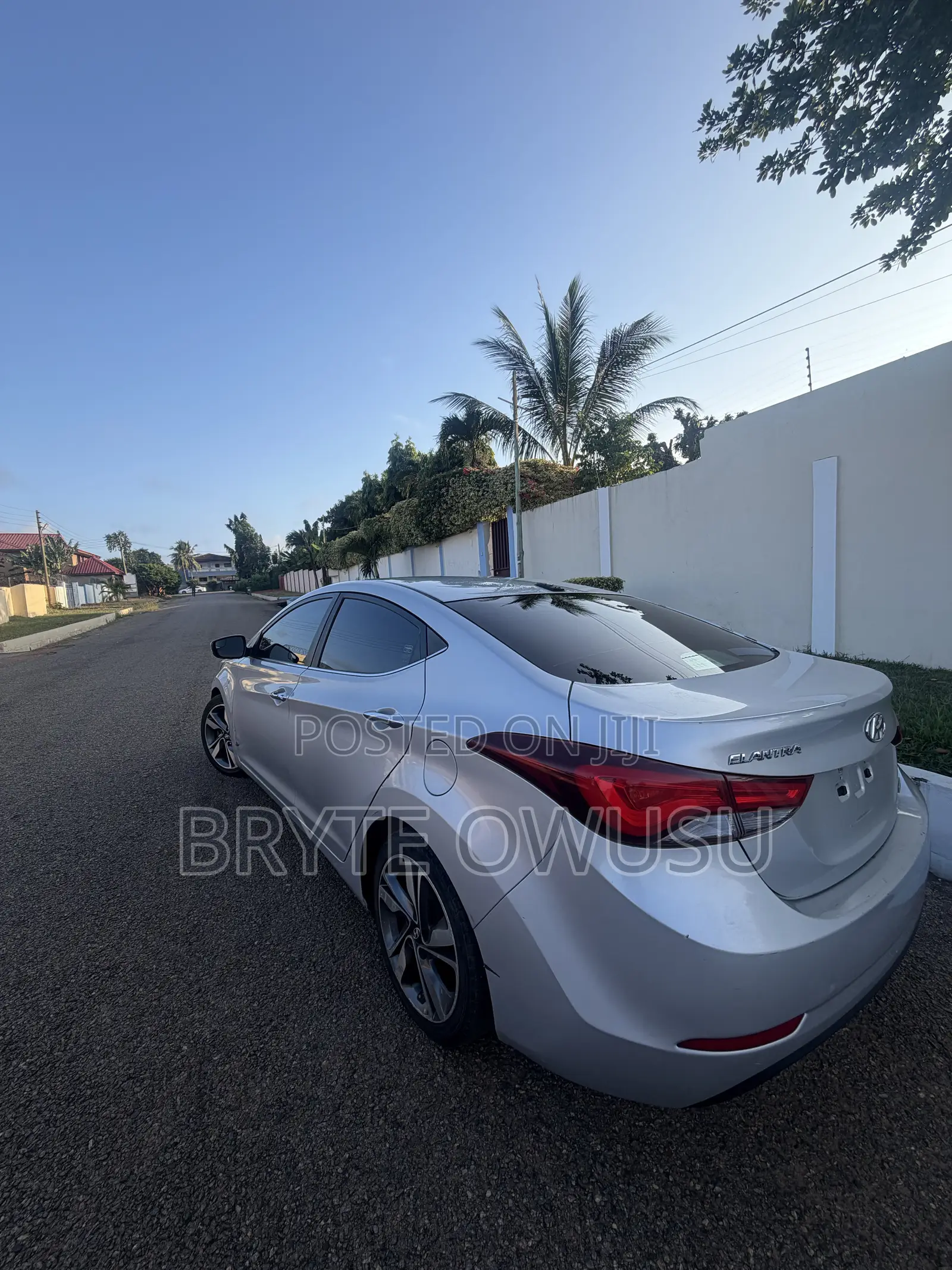 Hyundai Elantra Limited 4dr Sedan (1.8L 4cyl 6A) 2015 Silver
