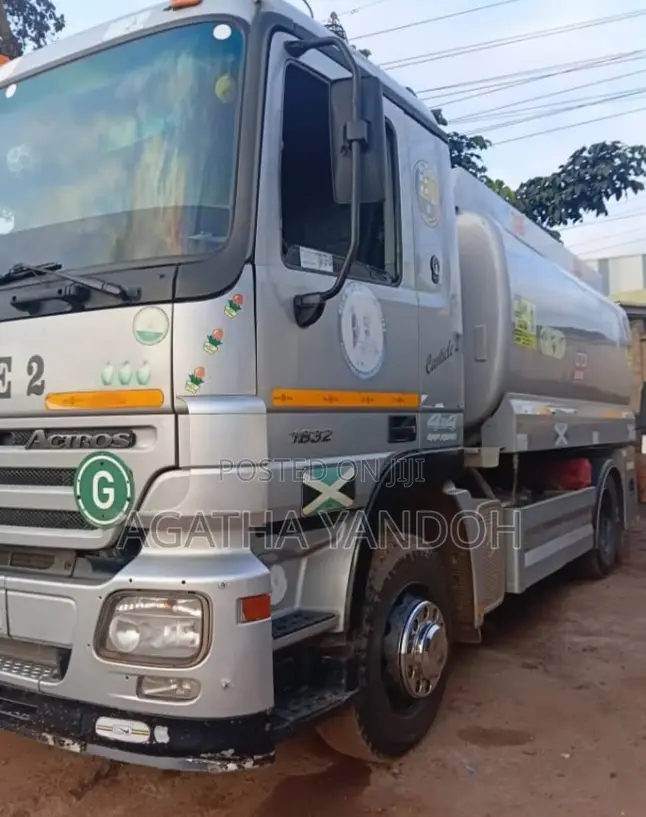 Mercedes-Benz Actros Fuel Tanker