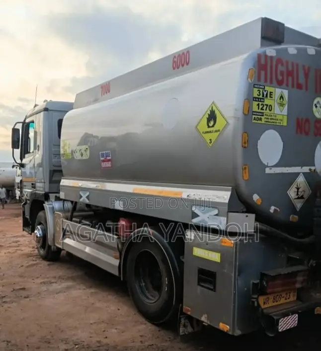 Mercedes-Benz Actros Fuel Tanker