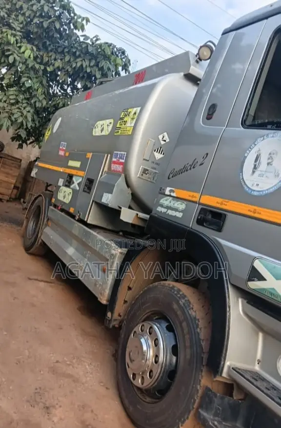 Mercedes-Benz Actros Fuel Tanker