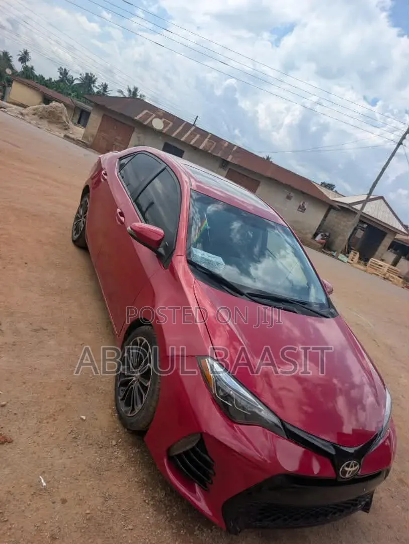 Toyota Corolla 2017 Red