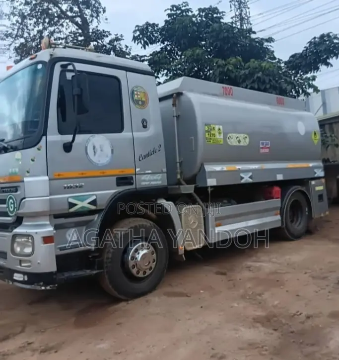 Mercedes-Benz Actros Fuel Tanker