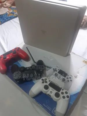 Ps4 Slim With 3 Controllers and Games