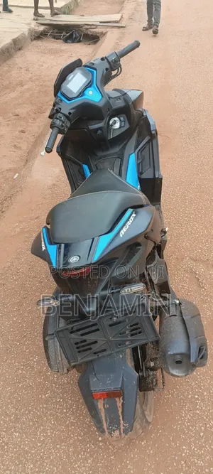 Yamaha Aerox 2025 Blue