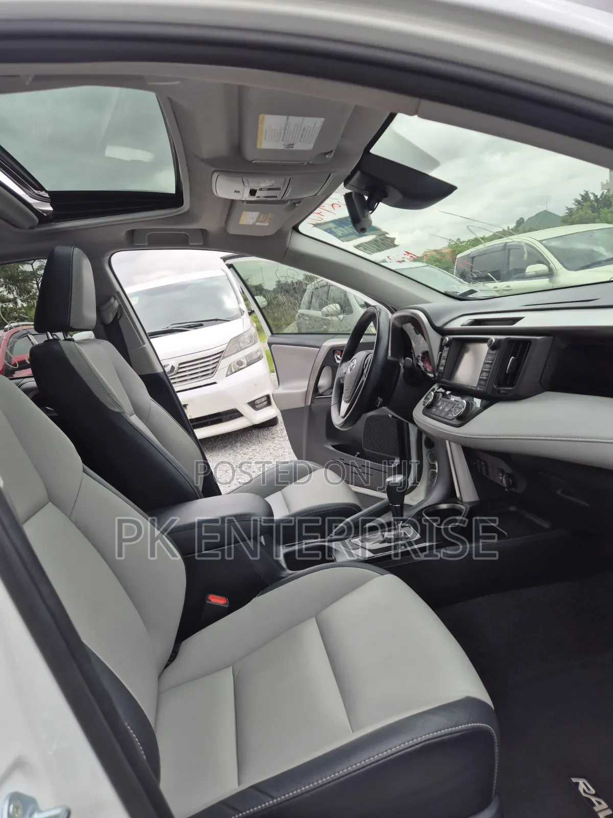 Toyota RAV4 2018 White