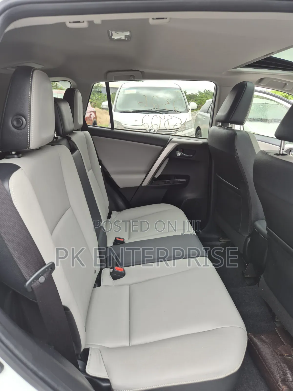Toyota RAV4 2018 White