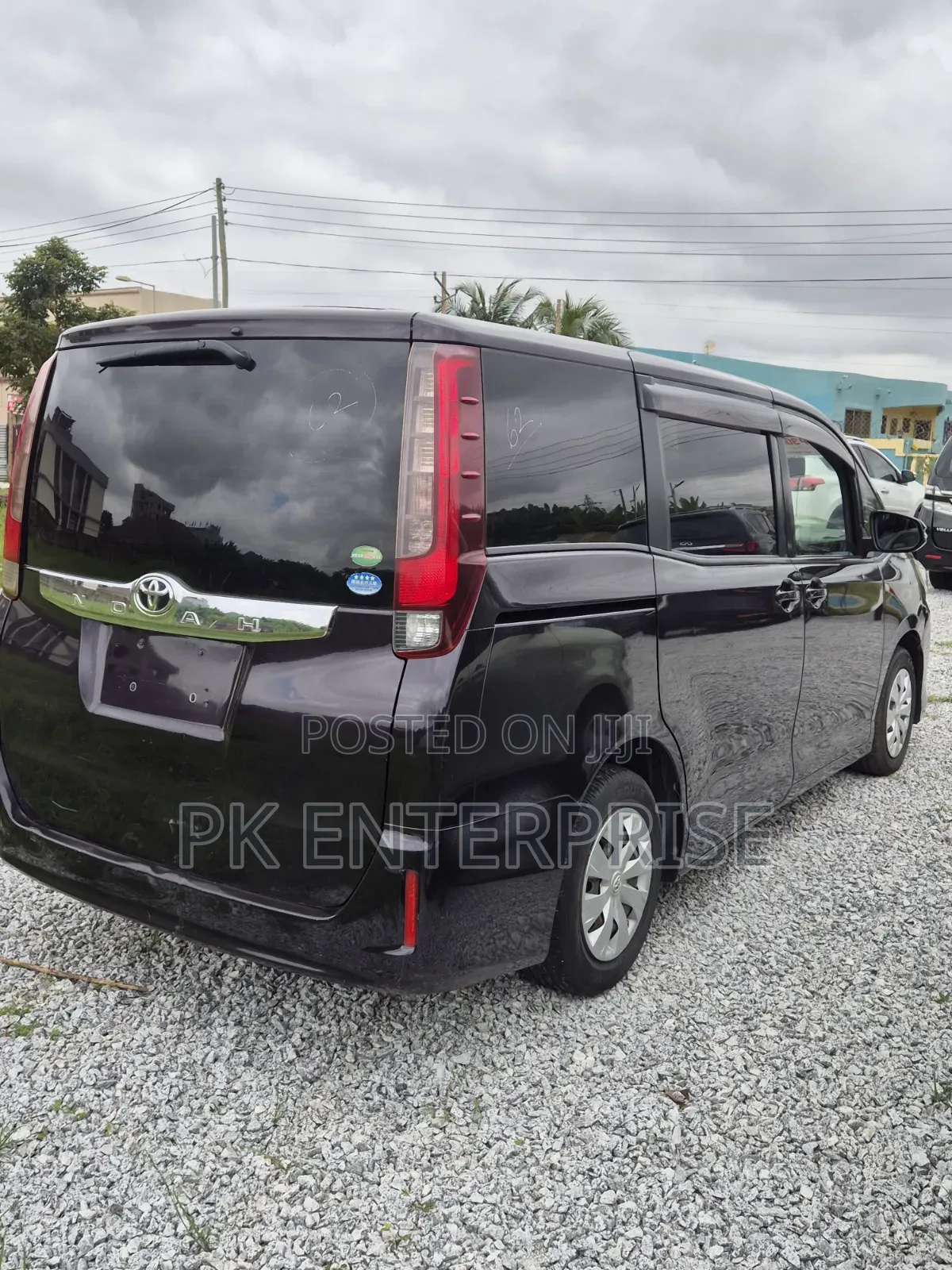 Toyota Noah 2015 Brown