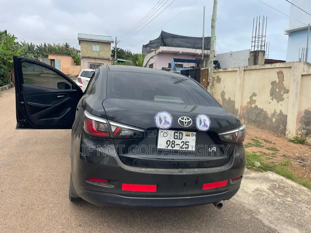 Toyota Yaris iA 1.5 FWD 2018 Black