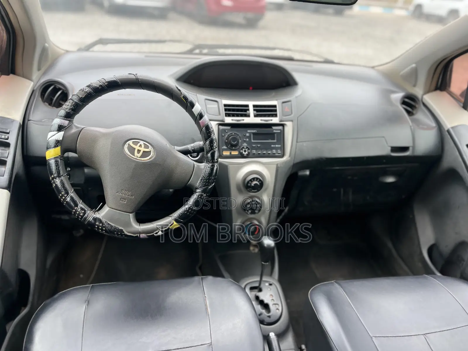 Toyota Vitz 2010 Gray