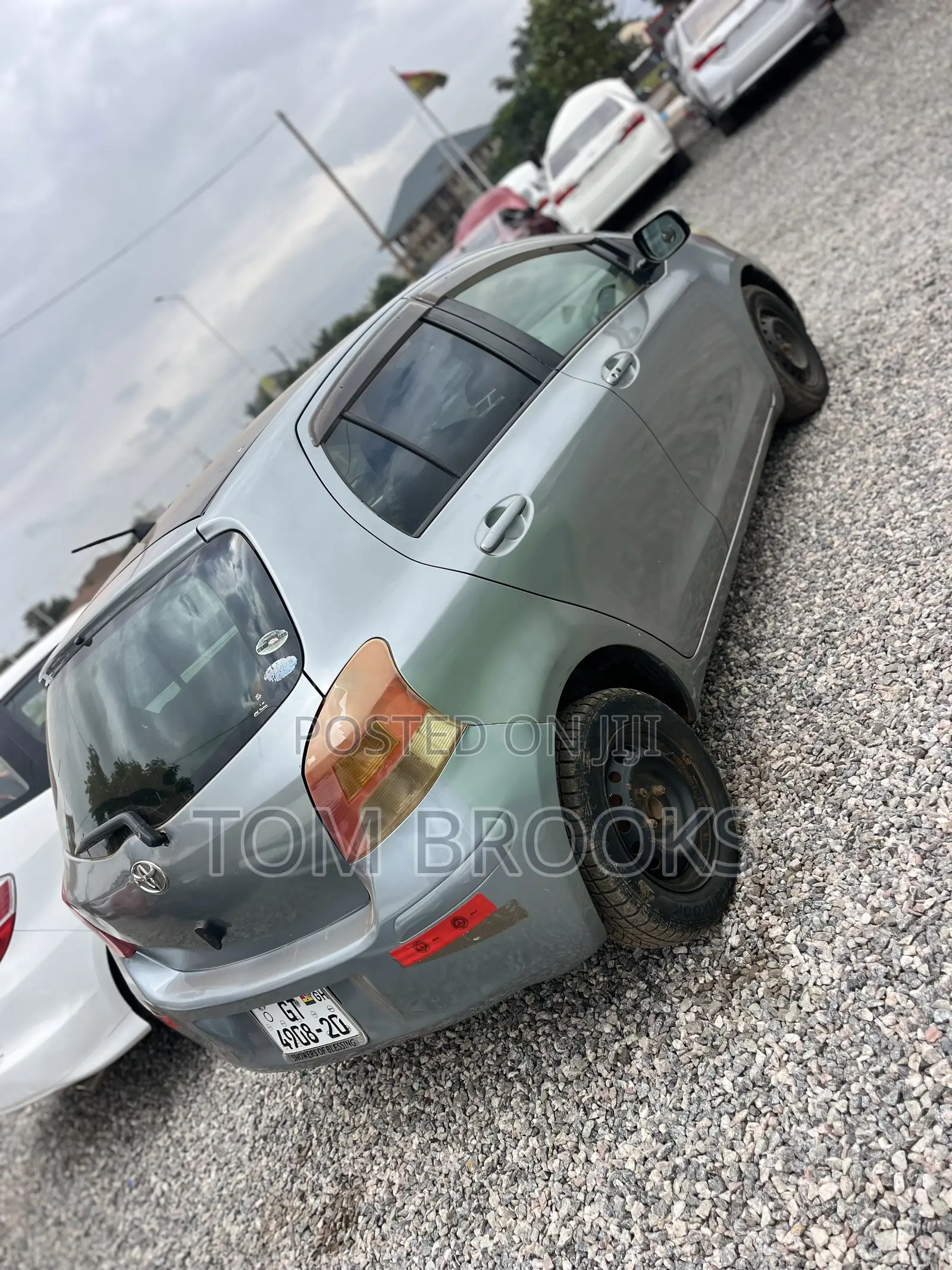 Toyota Vitz 2010 Gray