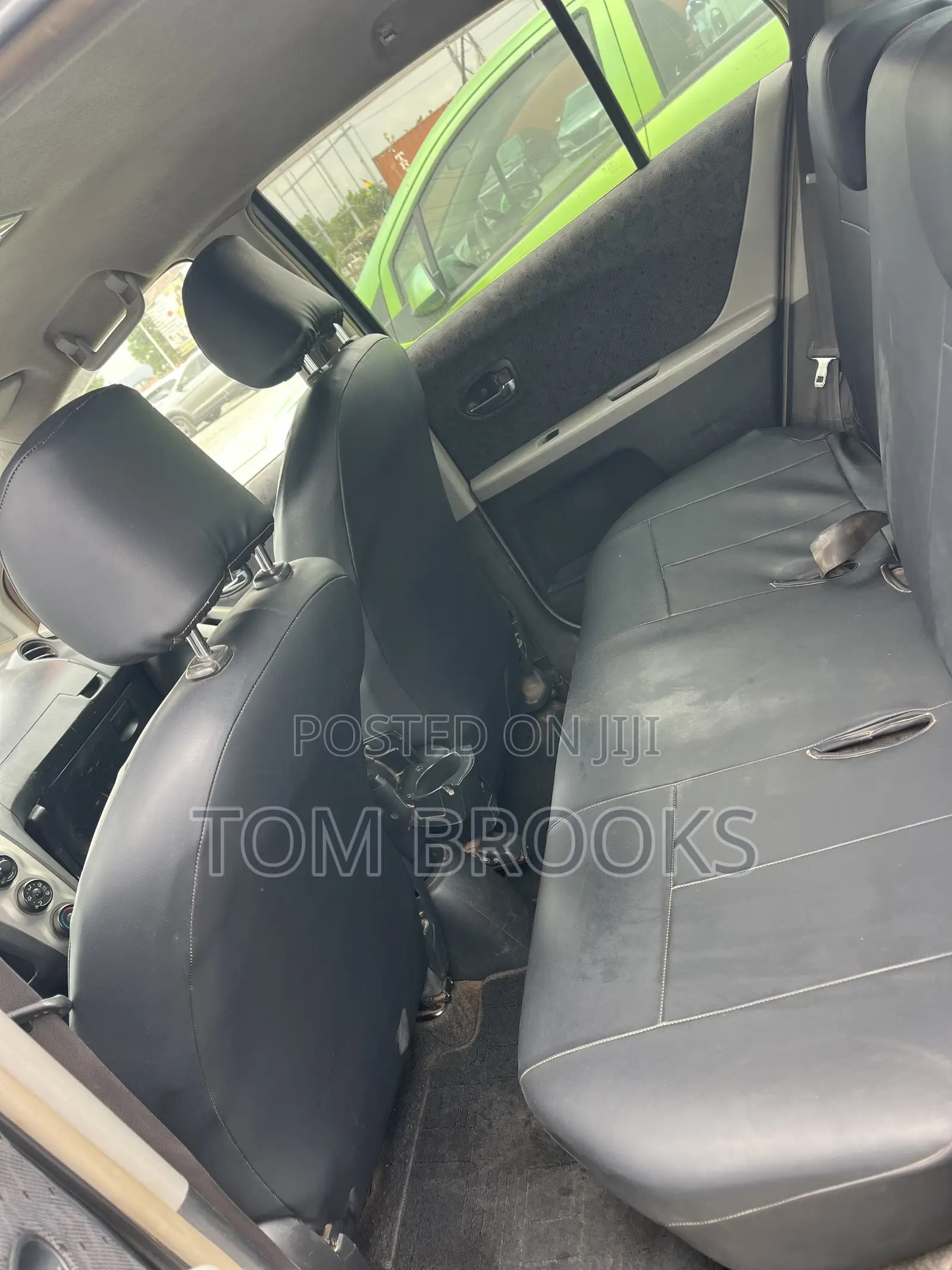 Toyota Vitz 2010 Gray