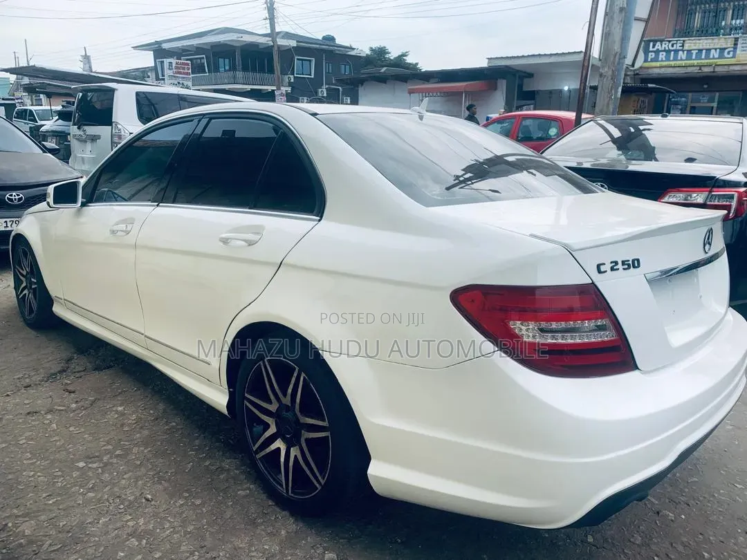 Mercedes-Benz C250 2014 White