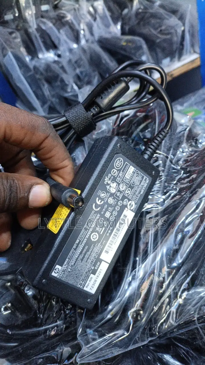 Original HP Big Pin Charger