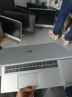 Laptop HP EliteBook 8760W 8GB Intel Core i7 SSD 256GB