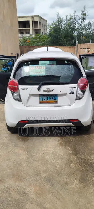 Chevrolet Spark 1LT 4dr Hatchback (1.2L 4cyl CVT) 2015 White