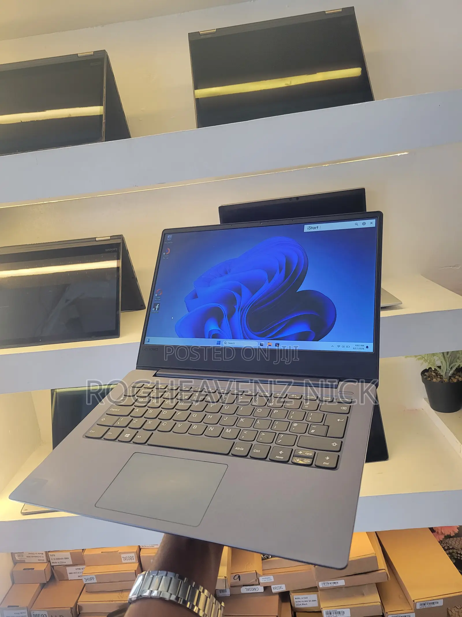 Laptop Lenovo IdeaPad 300 8GB Intel Core i5 SSD 256GB