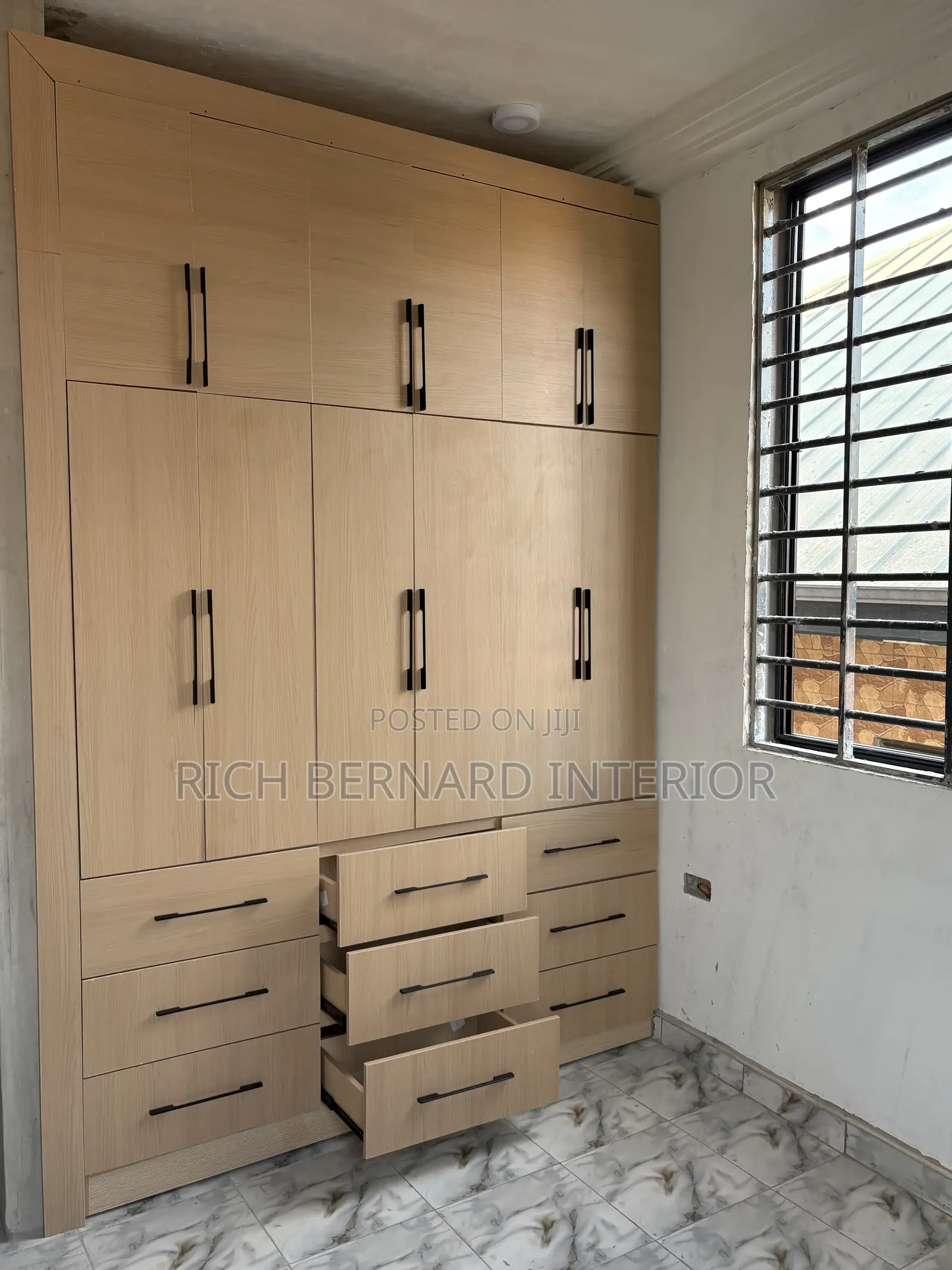 Modern 3-in-1 Wardrobe