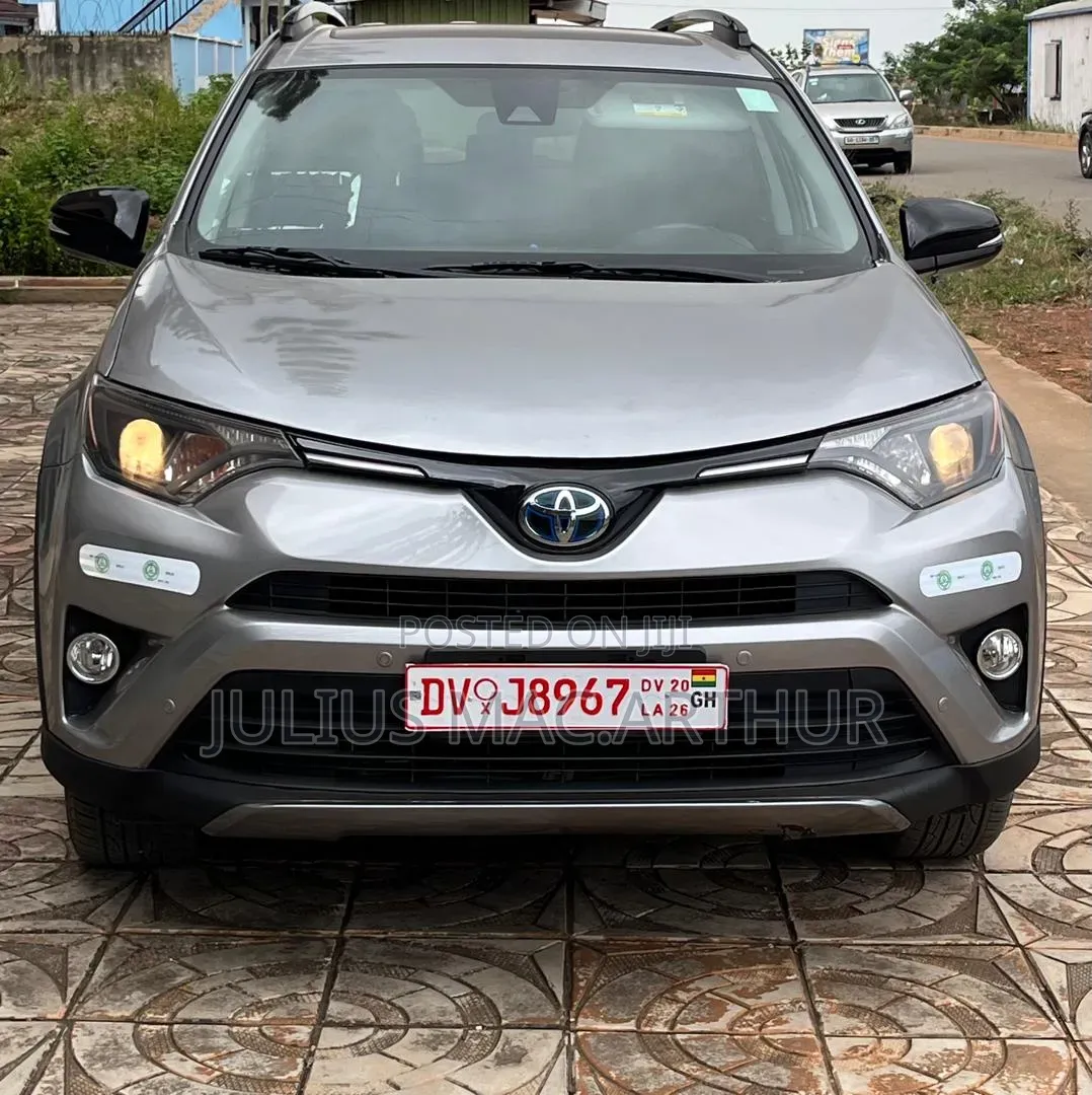 Toyota RAV4 Adventure 4dr SUV AWD (2.5L 4cyl 6A) 2018 Silver