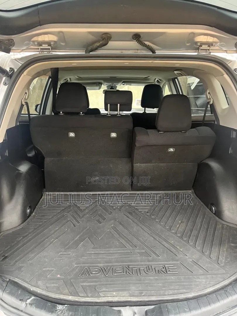Toyota RAV4 Adventure 4dr SUV AWD (2.5L 4cyl 6A) 2018 Silver