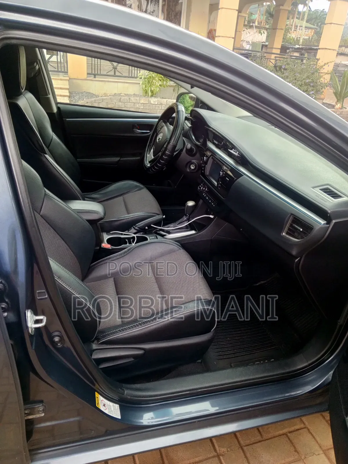 Toyota Corolla S 4dr Sedan (1.8L 4cyl CVT) 2015 Gray