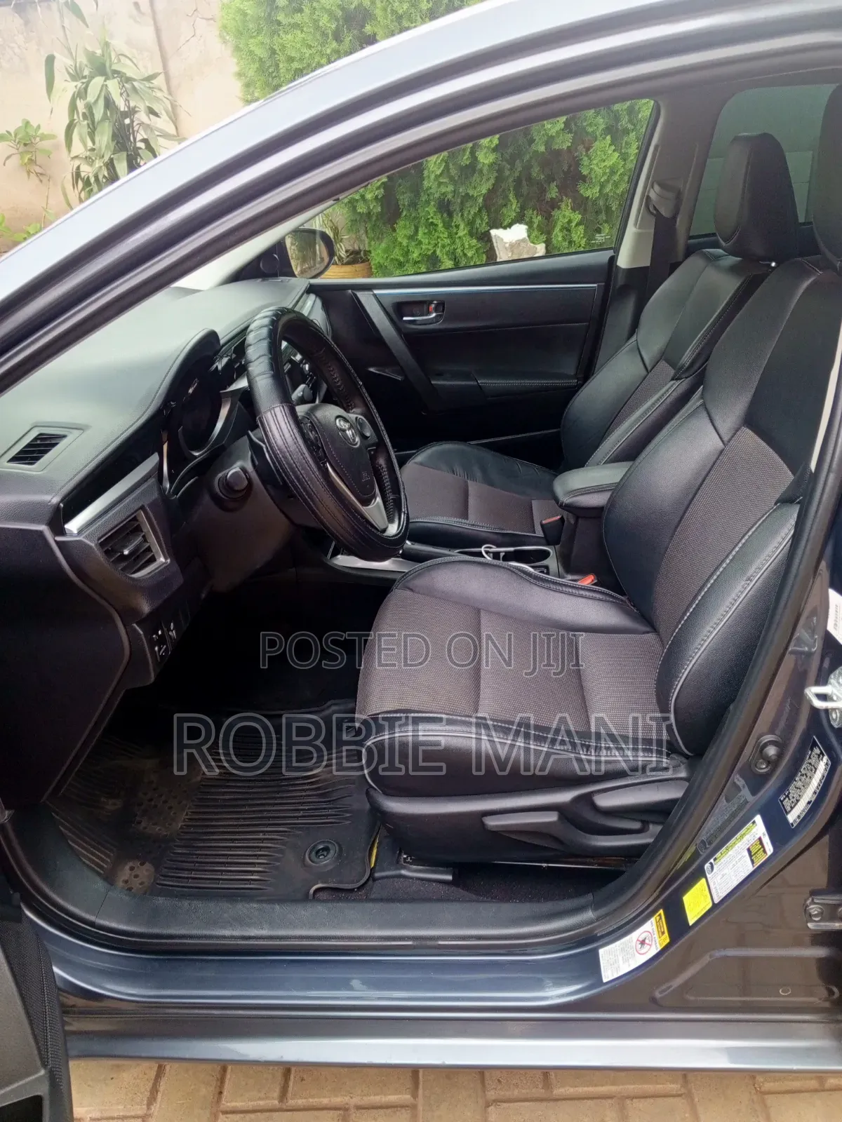 Toyota Corolla S 4dr Sedan (1.8L 4cyl CVT) 2015 Gray