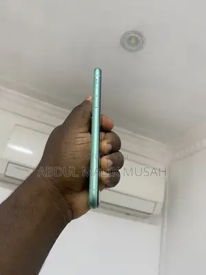 Apple iPhone 11 64 GB Green