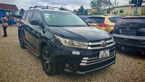 Toyota Highlander XLE V6 4x4 (3.5L 6cyl 6A) 2016 Black