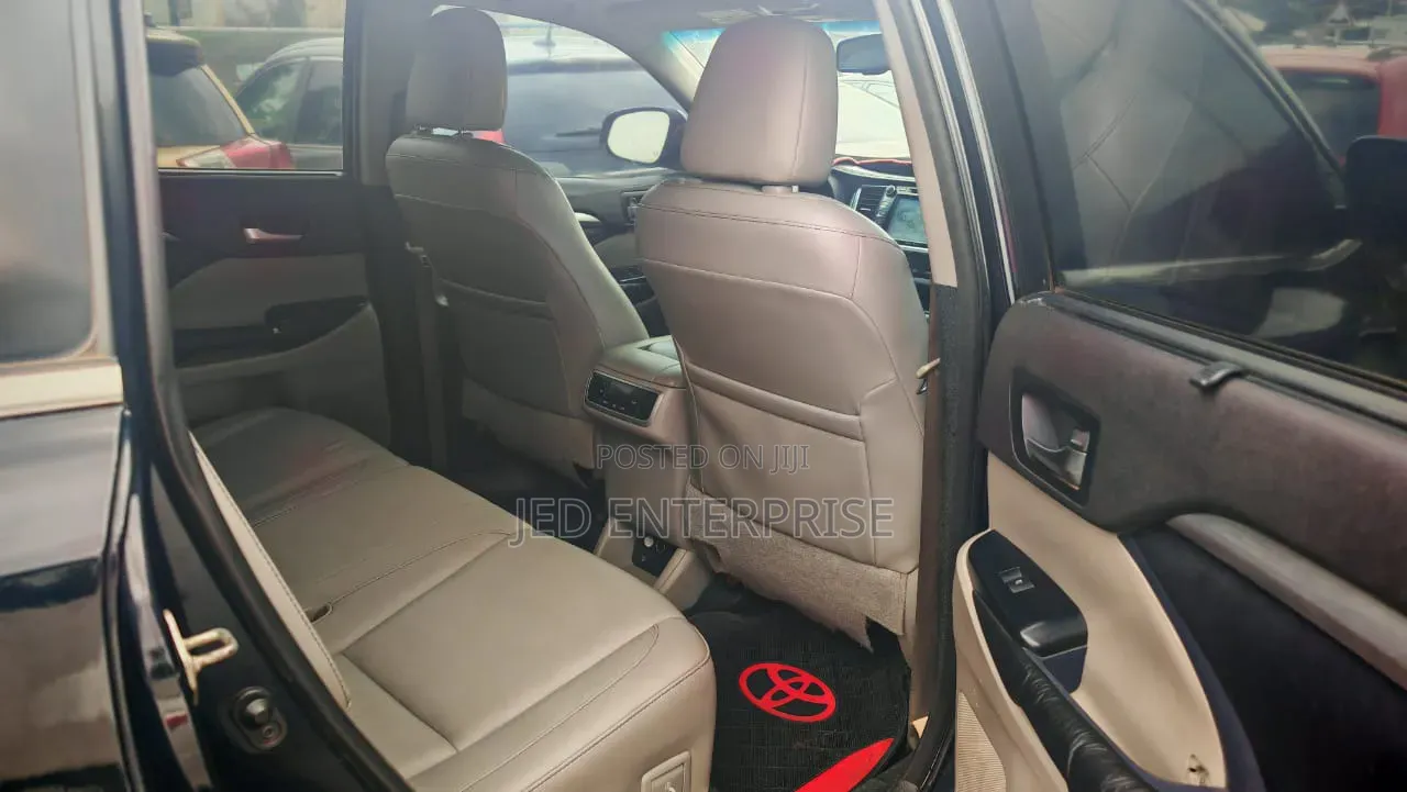 Toyota Highlander XLE V6 4x4 (3.5L 6cyl 6A) 2016 Black