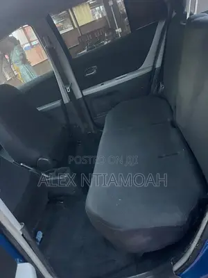 Toyota Vitz 2010 Blue