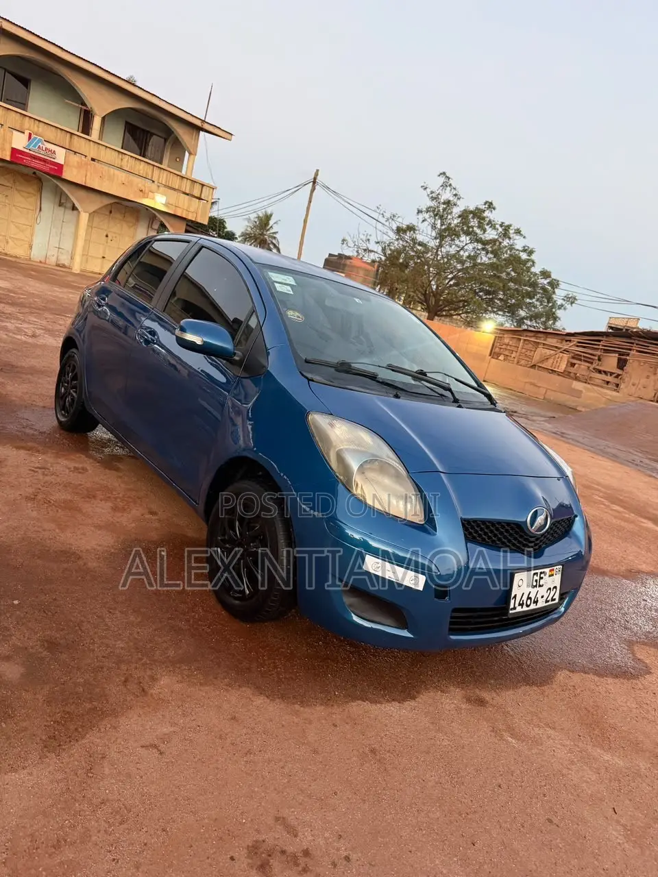 Toyota Vitz 2010 Blue