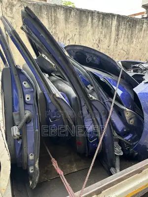 Ford Focus 2015, Complete Doors With Front and Back Bumpers