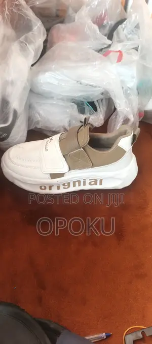 Two-Tone White and Khaki/Brown Platform Sneaker
