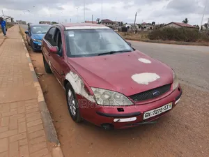 Ford Mondeo 1.8 2001 Red