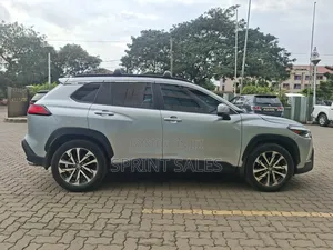 Toyota Corolla Cross XLE 2023 Gray