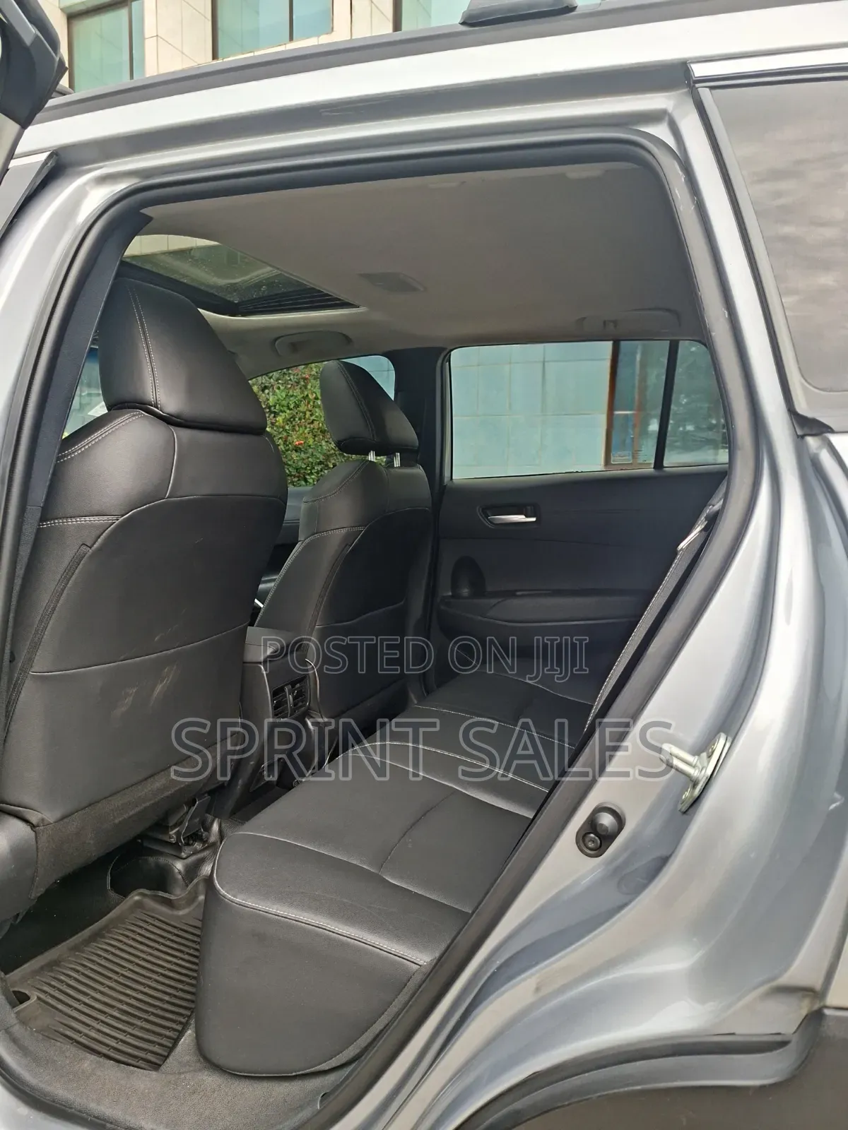 Toyota Corolla Cross XLE 2023 Gray