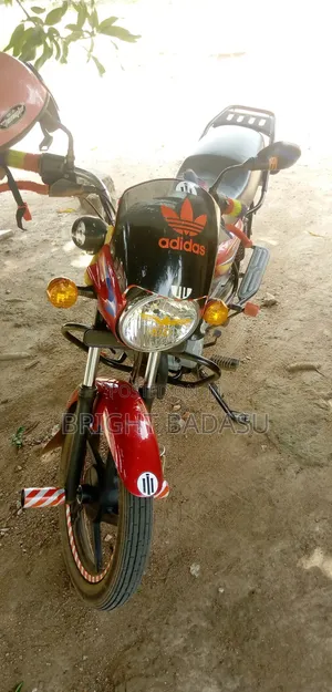 Bajaj Boxer 150 UG 2019 Red