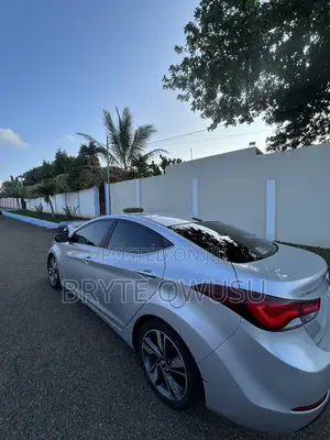 Hyundai Elantra Limited 4dr Sedan (1.8L 4cyl 6A) 2015 Silver