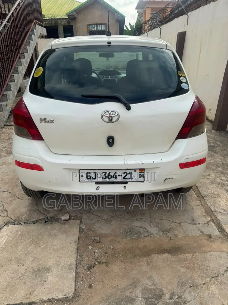 Toyota Vitz 2010 White