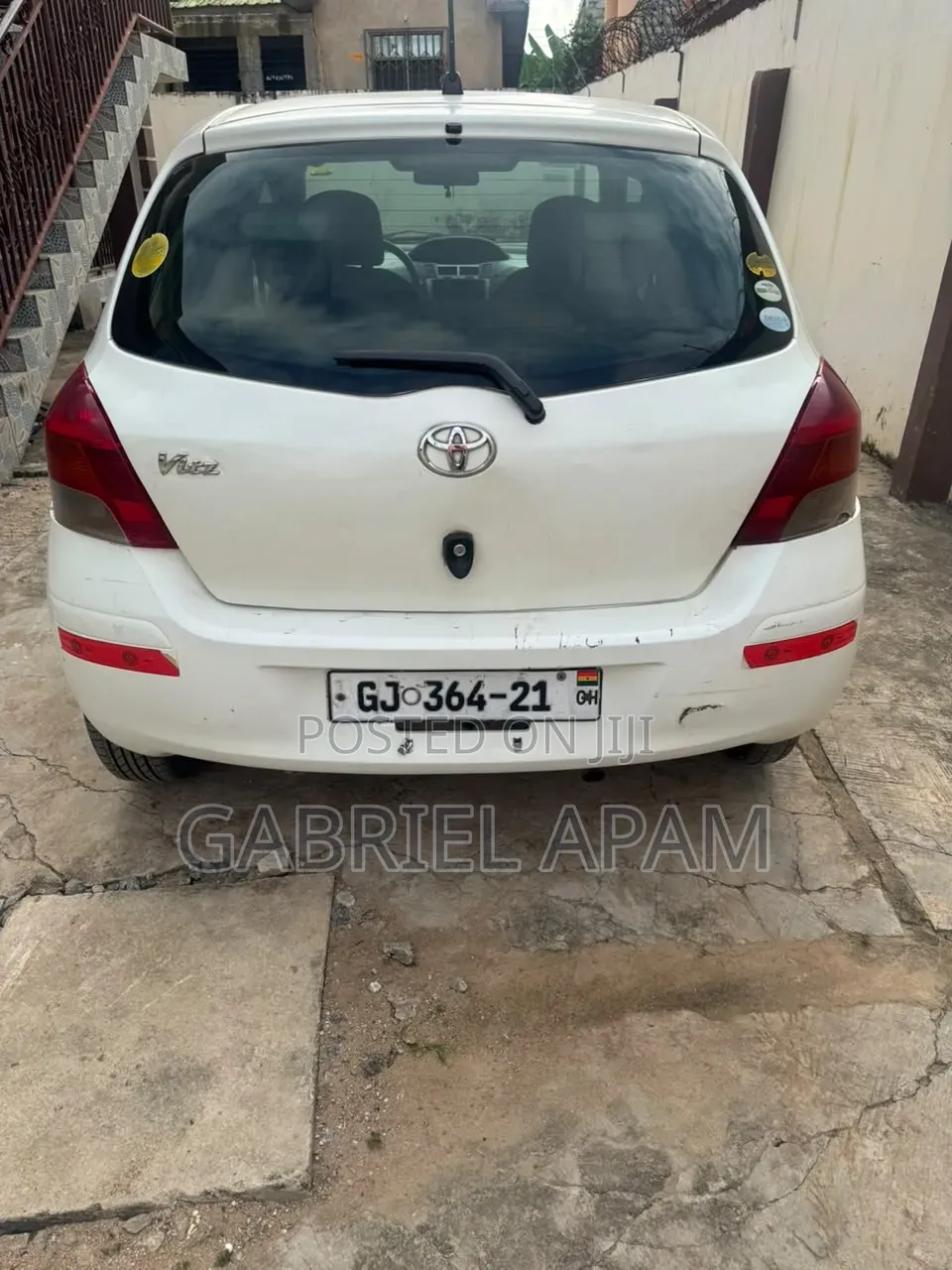 Toyota Vitz 2010 White