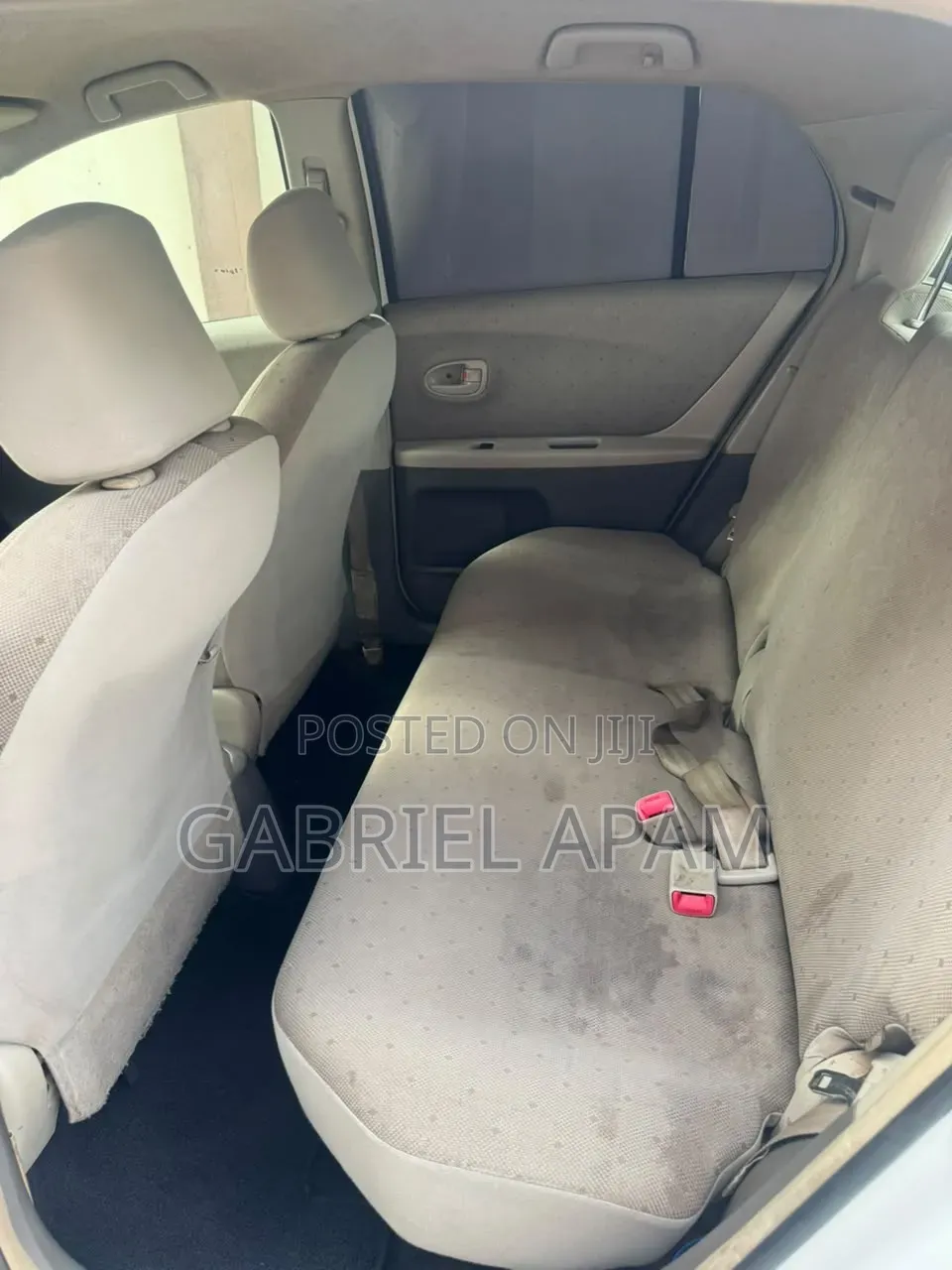 Toyota Vitz 2010 White