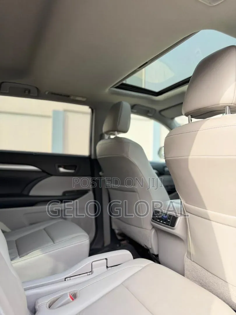 Toyota Highlander 2019 White