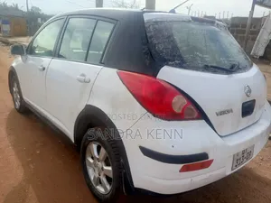Nissan Versa 1.8 SL 2007 White