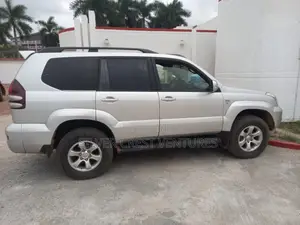 Toyota Land Cruiser Prado 3.0 D-4D 5dr 2005 Gray