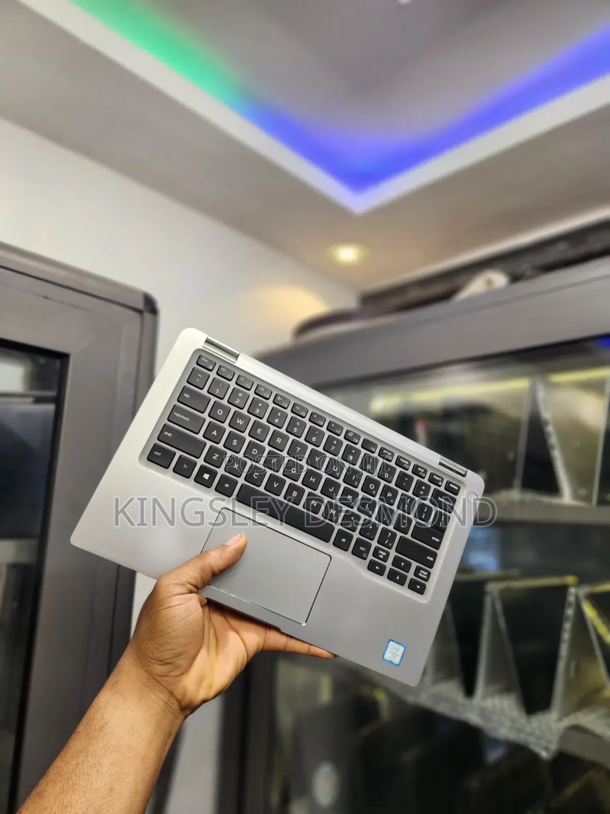 Laptop Dell Latitude 7400 2-in-1 16GB Intel Core i5 SSD 256GB