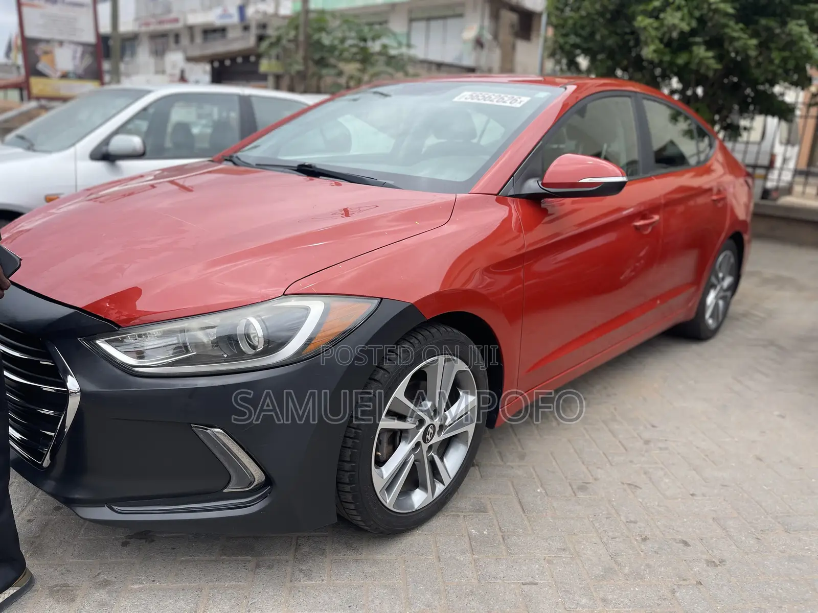 Hyundai Elantra Limited Sedan FWD (2.0L 4cyl 6A) 2017 Orange